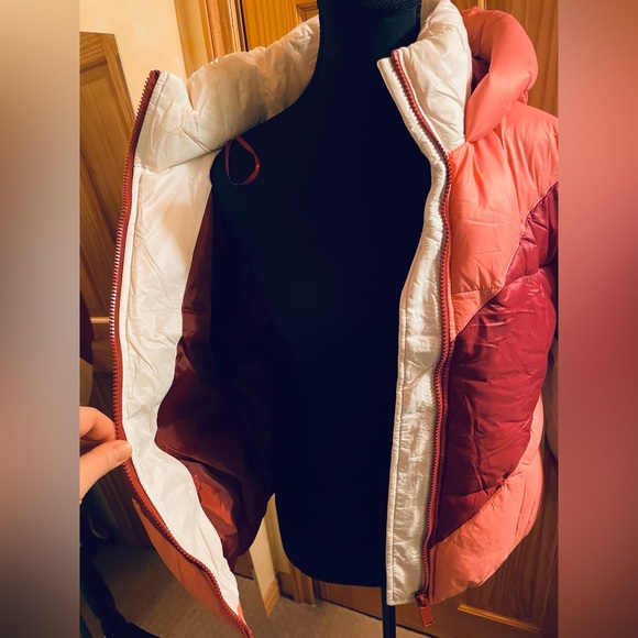 Pink hooded puffer cropped jacket - Picture 4 of 6